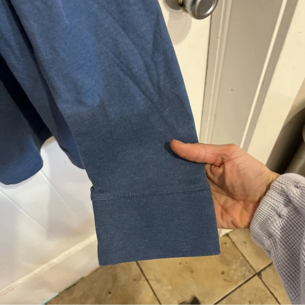 Life is Good Blue Women’s Long Sleeve Shirt Size M Land That I Love EUC - Picture 6 of 8